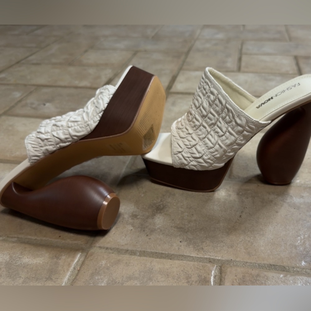 Fashionable White and Brown Women's Platform Shoes